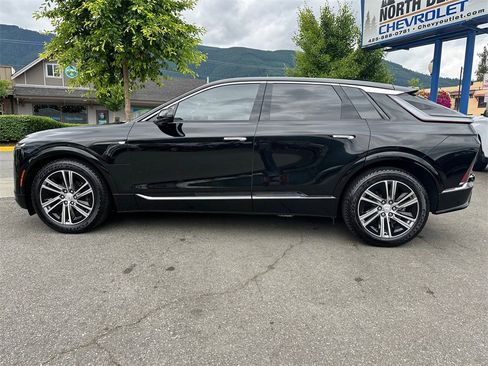 Used 2024 Cadillac Lyriq Luxury image 9