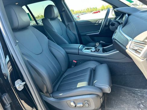 Used 2022 BMW X5 xDrive40i w/ Premium Package image 8