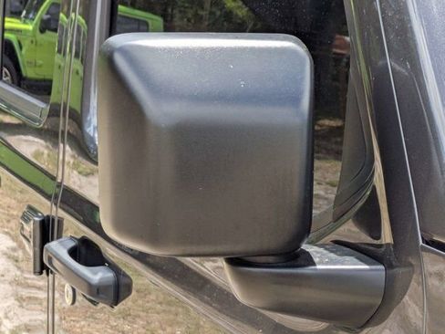 New 2025 Jeep Gladiator Sport AWD/4WD image 11