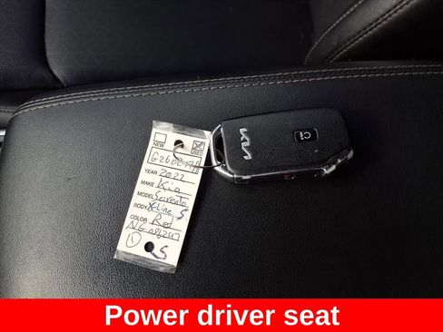 Used 2022 Kia Sorento S w/ Panoramic Sunroof Package image 16