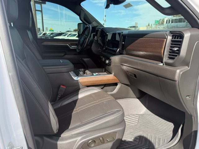 Used 2024 Chevrolet Silverado 3500 High Country w/ High Country Premium Package AWD/4WD image 22