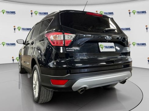 Used 2017 Ford Escape SE w/ SE Leather Comfort Package image 10