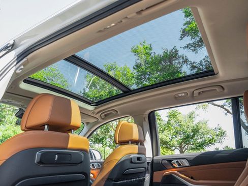 Used 2024 BMW X7 xDrive40i image 41