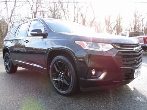 Used 2019 Chevrolet Traverse Premier w/ Redline Edition image 3