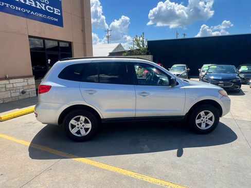 Used 2009 Hyundai Santa Fe GLS FWD image 11