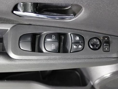 Certified 2023 Nissan Kicks SV image 22