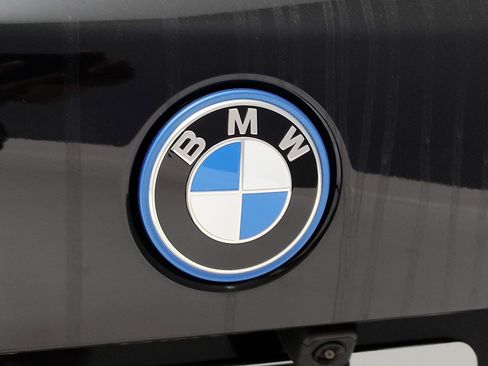 New 2026 BMW X5 xDrive50e w/ M Sport Package image 9