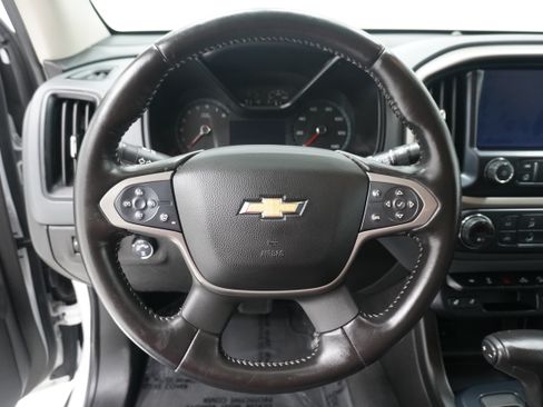 Used 2019 Chevrolet Colorado Z71 AWD/4WD image 16