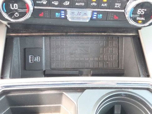 Used 2022 Ford F350 Lariat w/ Lariat Ultimate Package AWD/4WD image 19