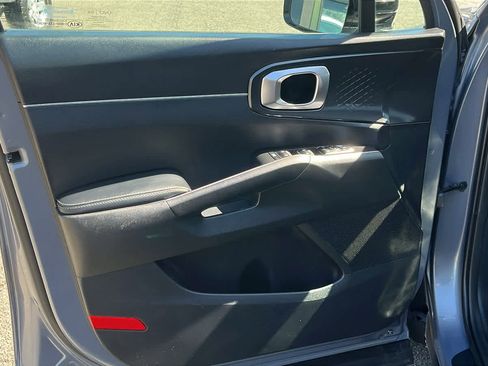 Used 2021 Kia Sorento S AWD/4WD image 11