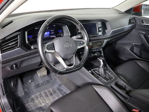 Used 2023 Volkswagen Jetta SE w/ Panoramic Sunroof Package image 27