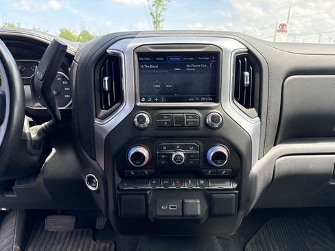 Used 2021 GMC Sierra 1500 SLE AWD/4WD image 10