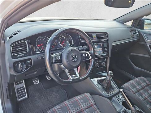 Used 2021 Volkswagen GTI SE FWD image 10