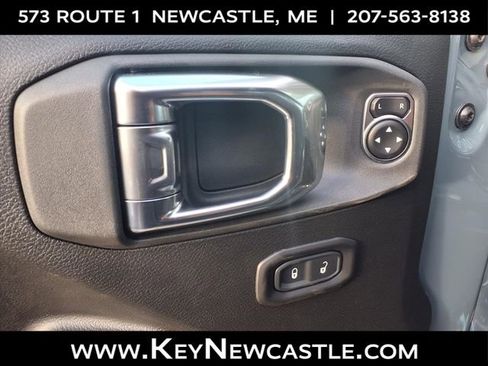 New 2026 Jeep Gladiator Sport AWD/4WD image 7