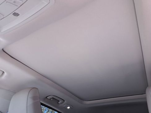 Used 2018 Ford Escape Titanium w/ Ford Safe & Smart Package image 18