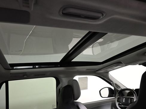 New 2026 Lincoln Navigator Black Label image 18