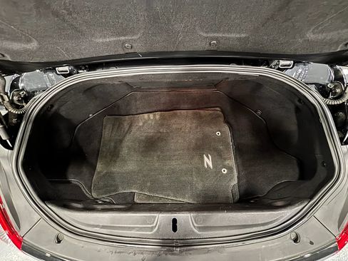 Used 2019 Nissan 370Z Touring RWD image 31
