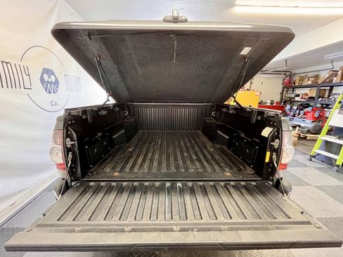 Used 2012 Toyota Tacoma PreRunner w/ SR5 Pkg image 5