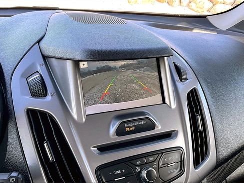 Used 2017 Ford Transit Connect XLT image 19