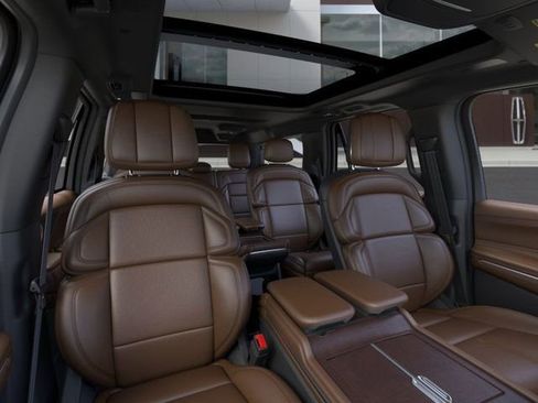 New 2025 Lincoln Navigator L Reserve AWD/4WD image 10