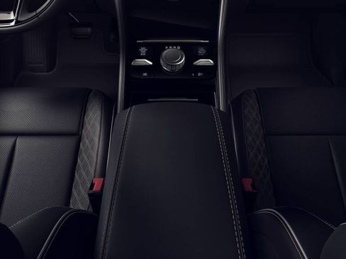 New 2026 Jeep Grand Cherokee L Summit image 4