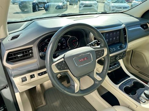Used 2023 GMC Acadia Denali w/ Denali Ultimate Package image 10