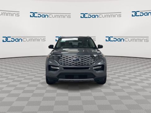Used 2022 Ford Explorer Platinum w/ Equipment Group 601A image 3