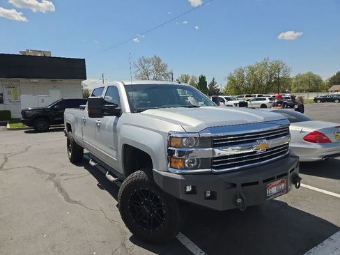 Used 2015 Chevrolet Silverado 2500 LT w/ LT Convenience Package AWD/4WD image 1