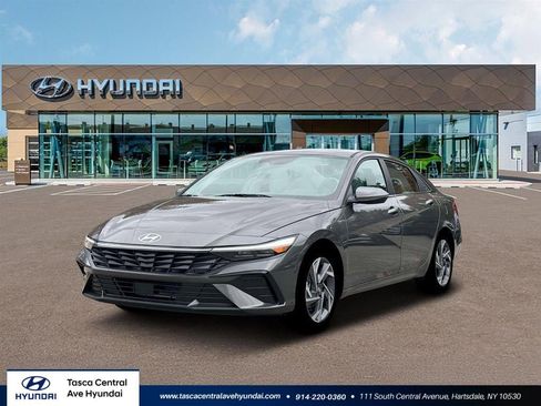 New 2026 Hyundai Elantra Limited FWD image 1