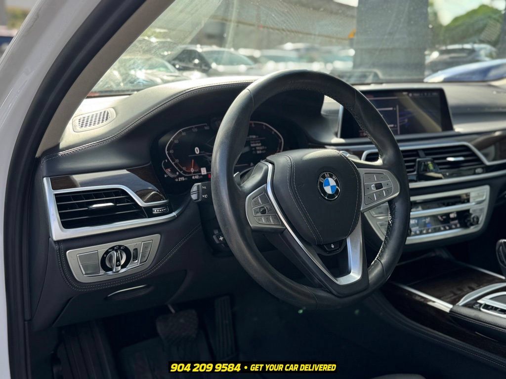 Used 2020 BMW 750i xDrive w/ Executive Package AWD/4WD image 14
