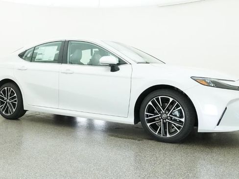 New 2026 Toyota Camry XLE FWD image 28