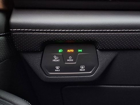 New 2026 Volkswagen Atlas SE image 25