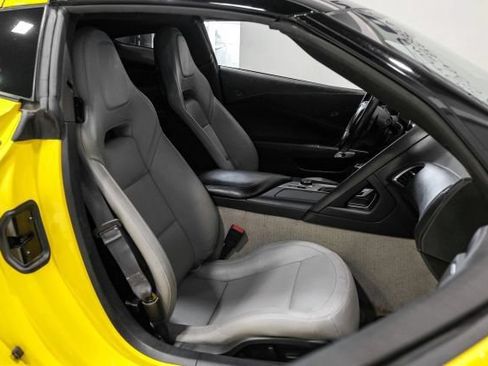 Used 2015 Chevrolet Corvette Stingray Coupe RWD image 27