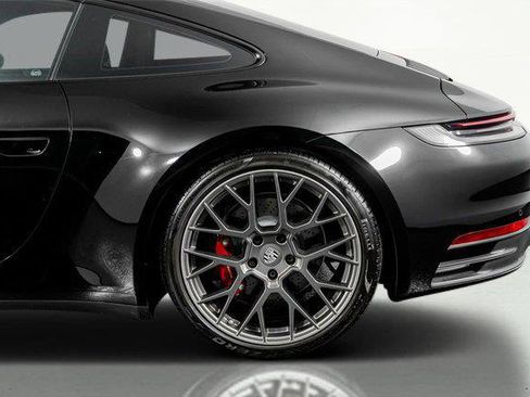 Used 2024 Porsche 911 Carrera 4S AWD/4WD image 9