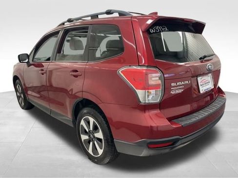 Used 2018 Subaru Forester 2.5i Premium w/ All-Weather Package image 4