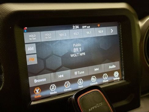 Used 2023 Jeep Gladiator Sport image 17