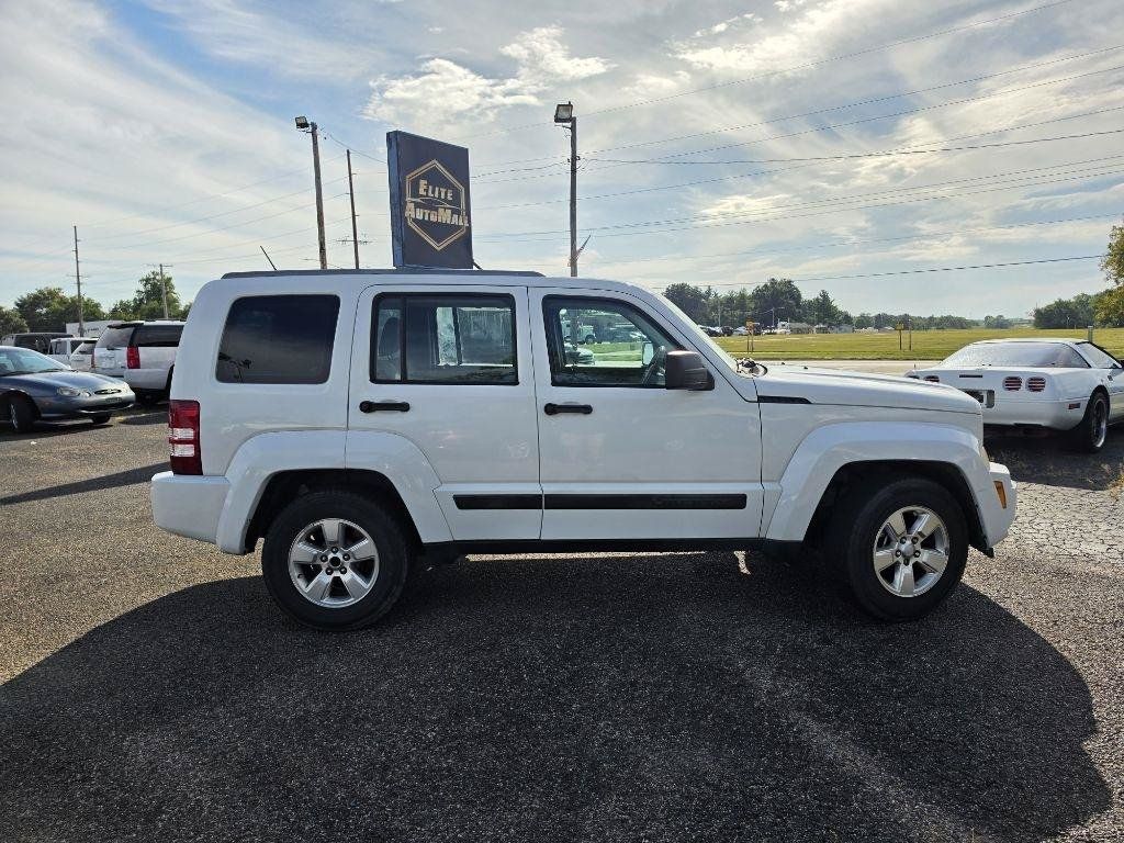 Used 2012 Jeep Liberty Sport RWD image 5