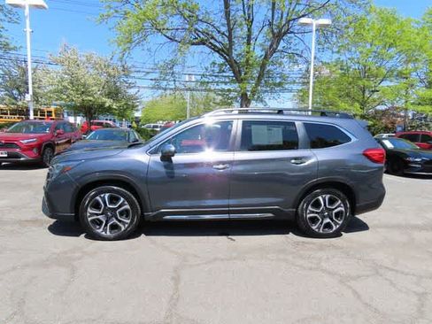 Used 2023 Subaru Ascent Touring AWD/4WD image 3