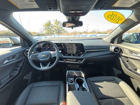 Used 2026 Chevrolet Equinox LT w/ Convenience Package II image 22