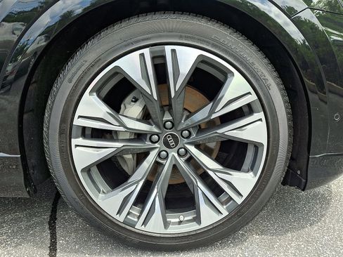 Certified 2025 Audi Q8 Prestige w/ Prestige Package AWD/4WD image 8