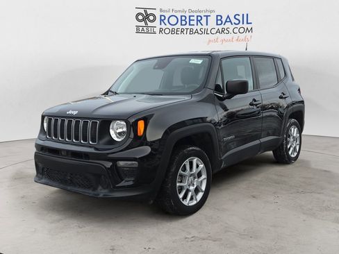 Used 2023 Jeep Renegade Latitude image 1