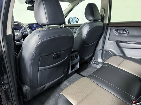 Certified 2023 Nissan Rogue S image 46