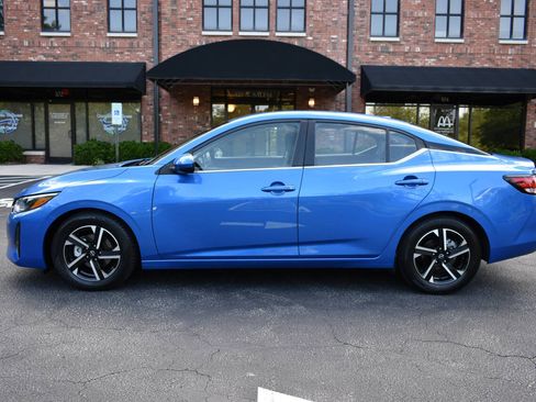 Used 2024 Nissan Sentra SV FWD image 4