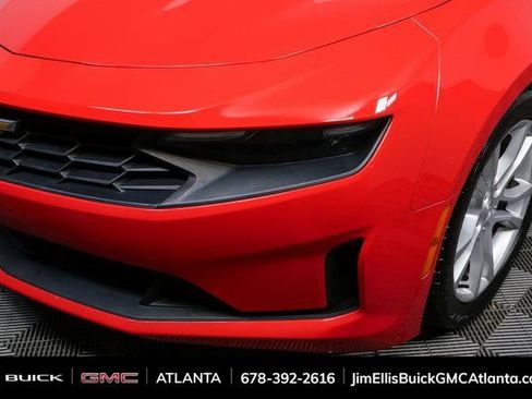 Used 2019 Chevrolet Camaro LT image 28