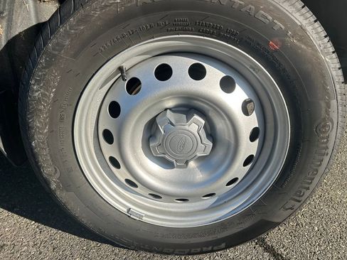 Used 2025 Ford Maverick XL w/ 4K Tow Package image 12