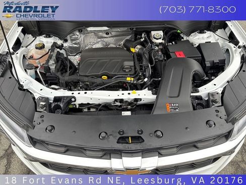 Certified 2025 Chevrolet Trax LT FWD image 10