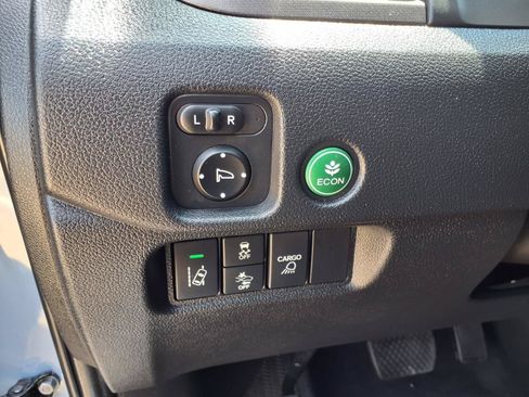 Used 2025 Honda Ridgeline Sport image 22