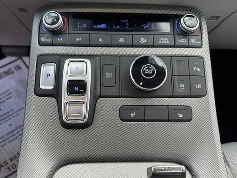 Used 2025 Hyundai Palisade SEL FWD image 20