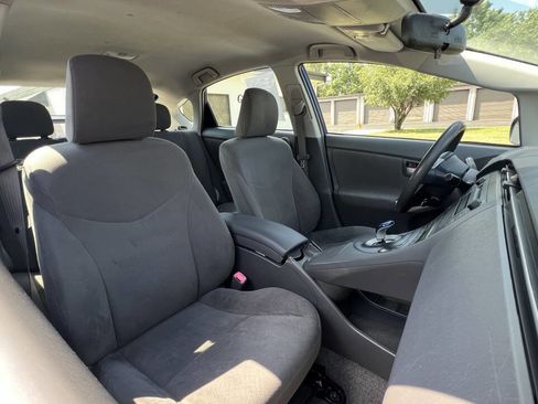 Used 2011 Toyota Prius Five image 22