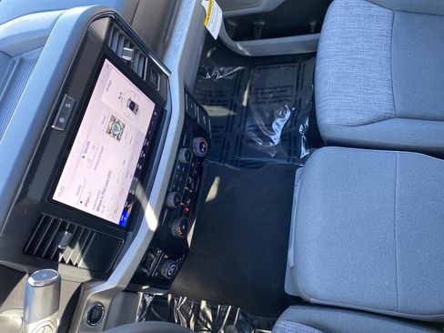 New 2026 Ford F250 XLT w/ XLT Premium Package image 25